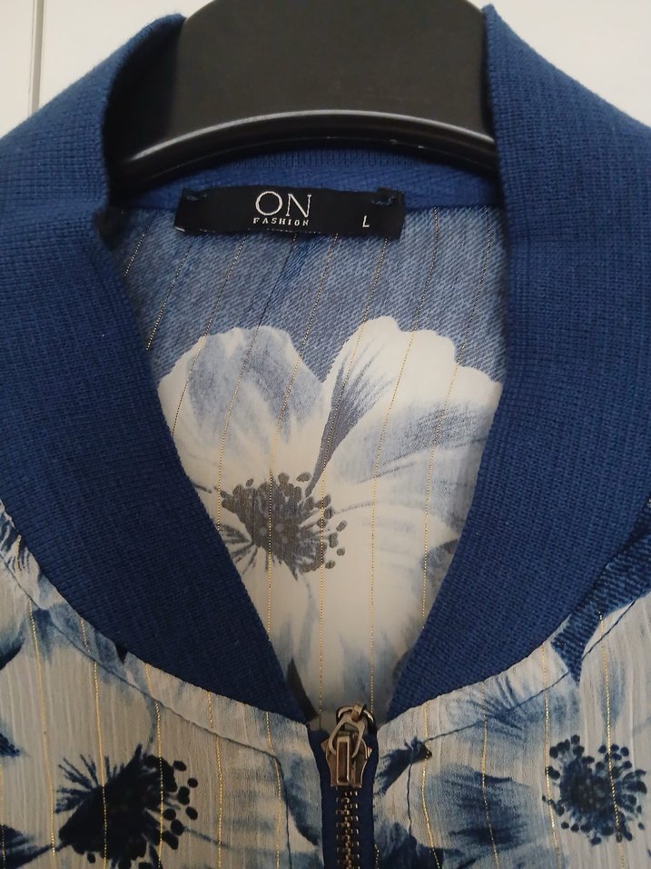 Çiçek Desenli Mavi Denim Kadın Ceket - Görsel 4