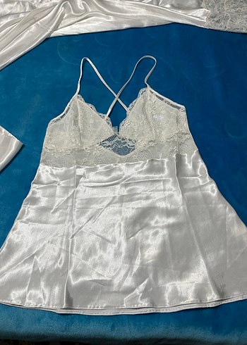 Kadın Parlak Beyaz Kısa Kollu gecelik takımı saten kumaş - Görsel 5