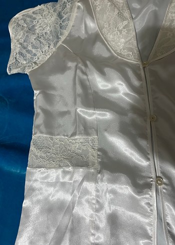 Kadın Parlak Beyaz Kısa Kollu gecelik takımı saten kumaş - Görsel 3