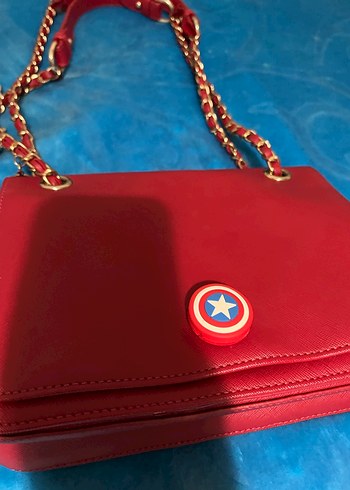 Zincir Detaylı Kırmızı Deri Kadın Çanta - Görsel 2