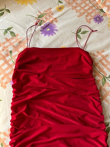 Kırmızı büzgülü straplez ipli mezuniyet elbisesi - Görsel 4