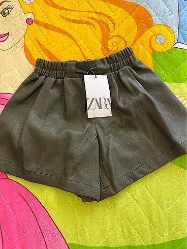 Zara kız çocuk askeriye yeşili şort