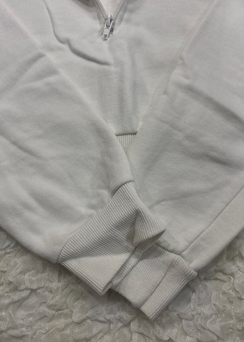 Kadın Beyaz Fermuarlı Yumuşak Sweatshirt - Görsel 2