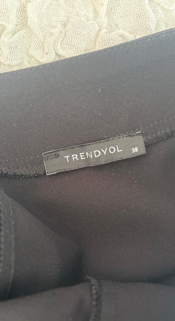 Siyah Şort Etek - Görsel 4