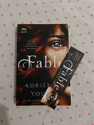 Adrienne Young - Fable ve Efsane
