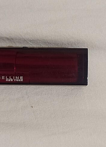Maybelline ruj gorseldeki kadar kullandım 
