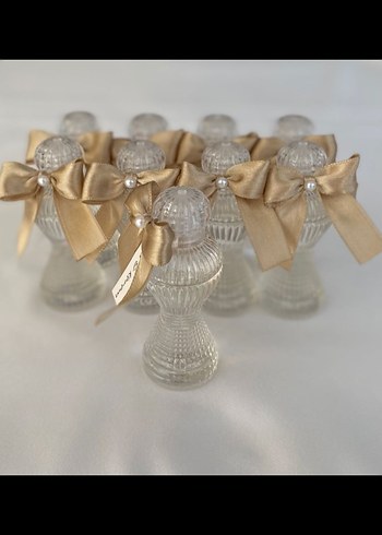 Kırmızı Fiyonk Detaylı Kadın Parfüm Şişesi - Görsel 3