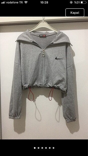 Nike crop yelek