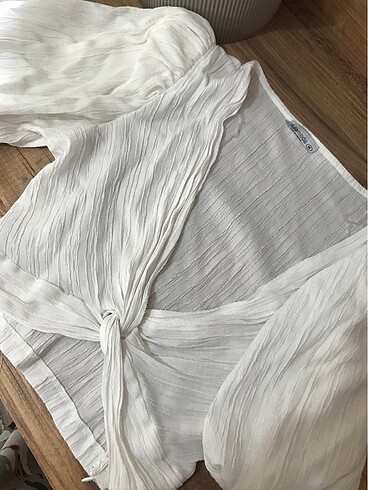 Bershka Fulla moda kısa baglamalı gömlek