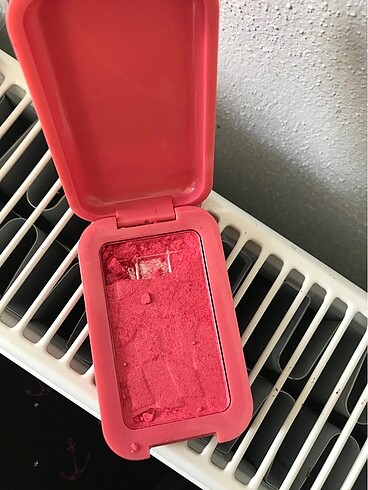 NYX nyx buttermelt blush 08