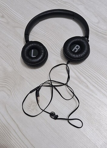 JBL kablulu kulaklık iyi durumda