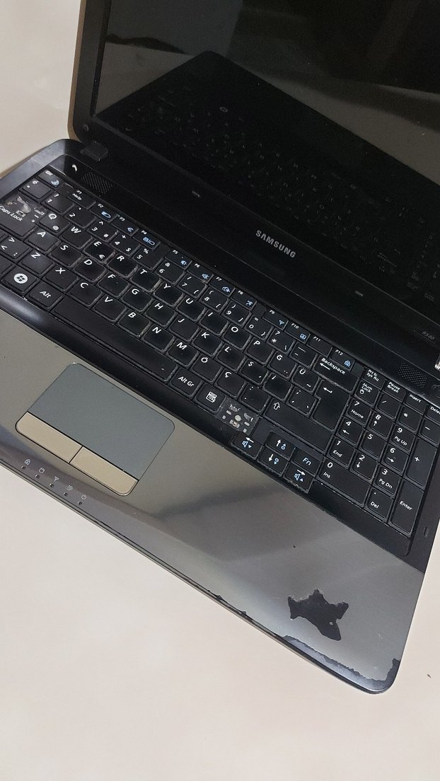 Siyah Samsung Dizüstü Bilgisayar - Görsel 5