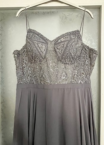 Straplez İşlemeli Uzun Gri Abiye Elbise - Görsel 4