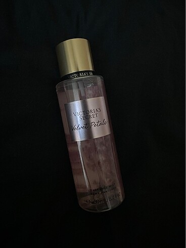 Victoria?s Secret body mist Velvet Petals