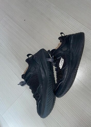 Skechers 38 numara spor ayakkabi
