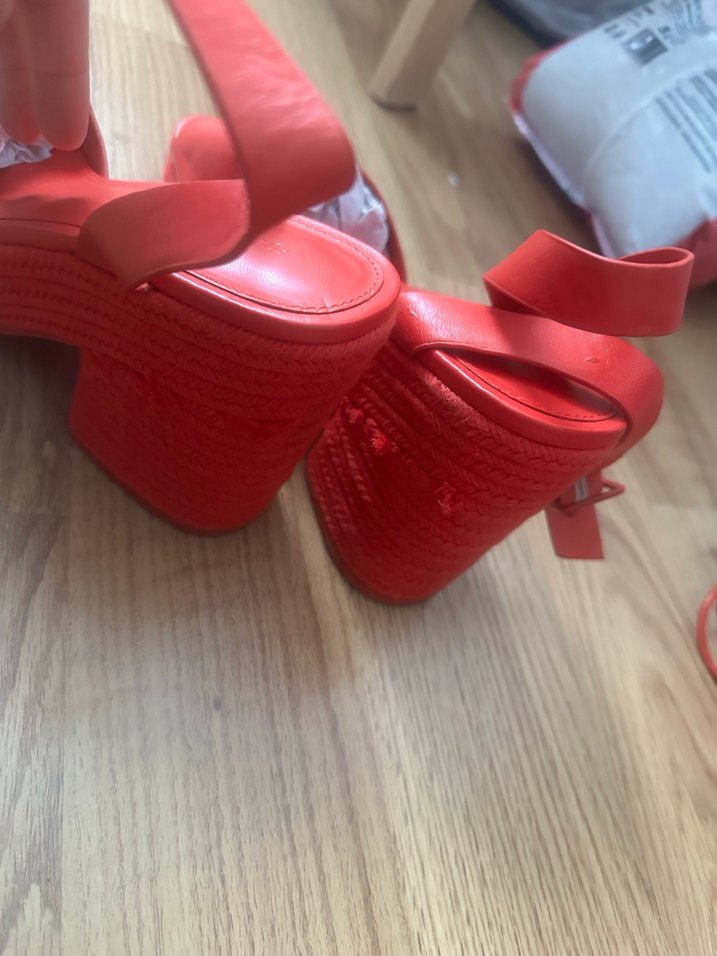 Kırmızı hasır topuklu sandalet - Görsel 3