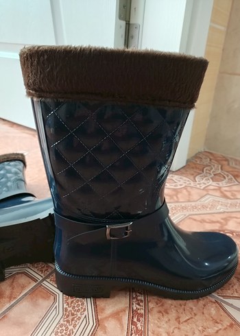 laciverti Tokalı Kadın Botu - Görsel 5