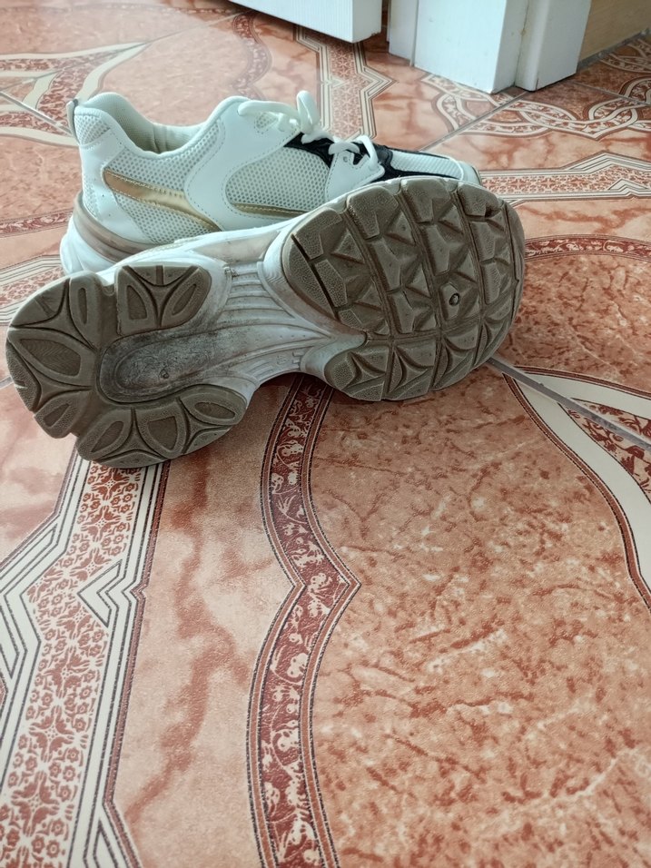 Beyaz Yüksek Topuklu Bağcıklı Kadın Spor Ayakkabı - Görsel 2