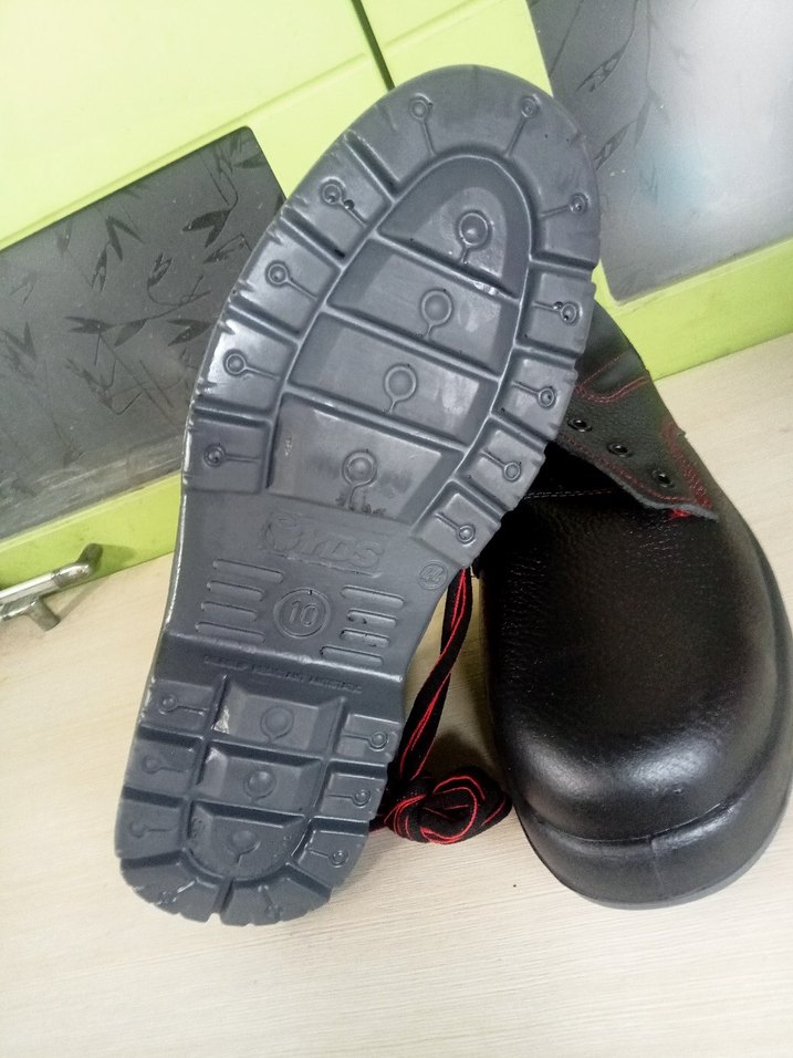 Siyah Erkek Deri Ayakkabı Street Style - Görsel 2