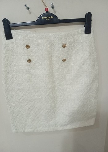 Düğmeli Beyaz Mini Etek