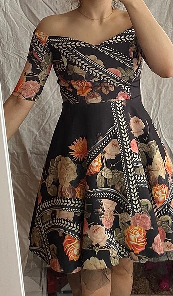 Kabarık mini abiye