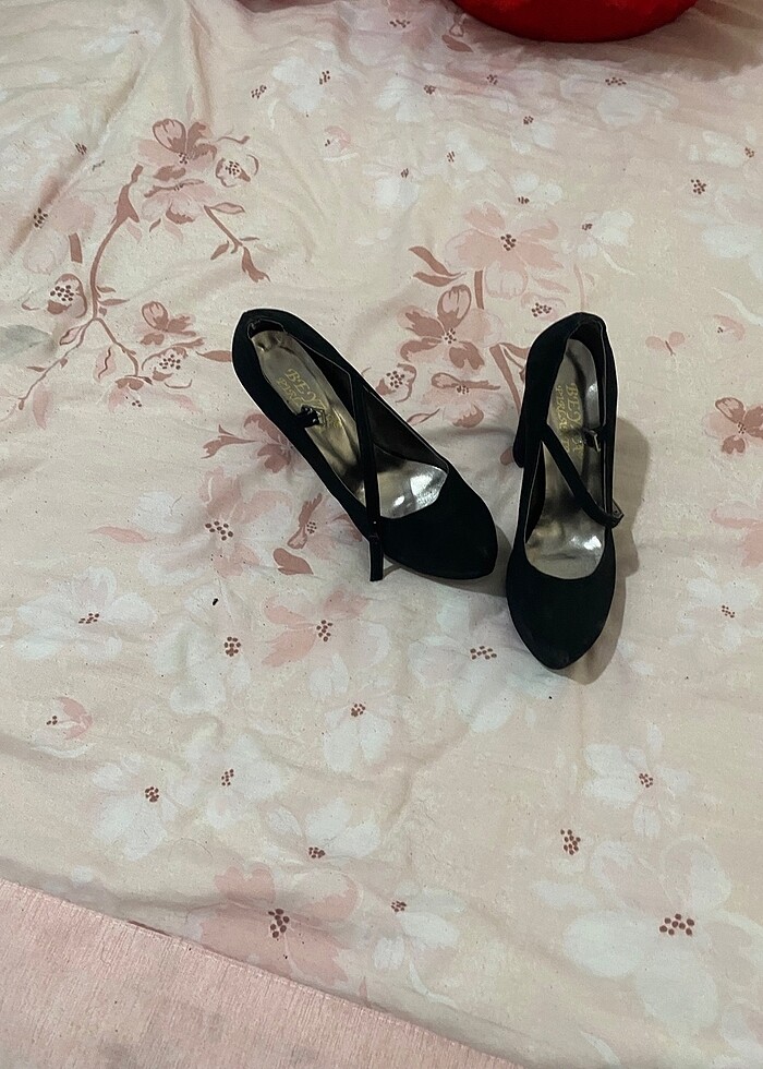 Topuklu ayakkabı 1defa gıydım yeni gıbı - Görsel 2