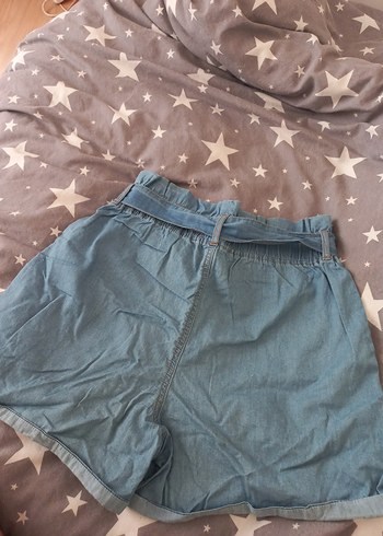 LC Waikiki Kadın Mavi Kemerli Mini Denim Şort