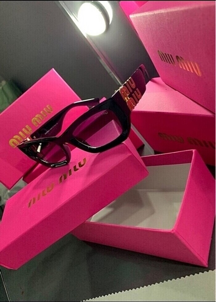 Miu miu güneş gözlüğü - Görsel 3