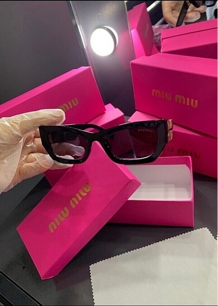Miu miu güneş gözlüğü - Görsel 4