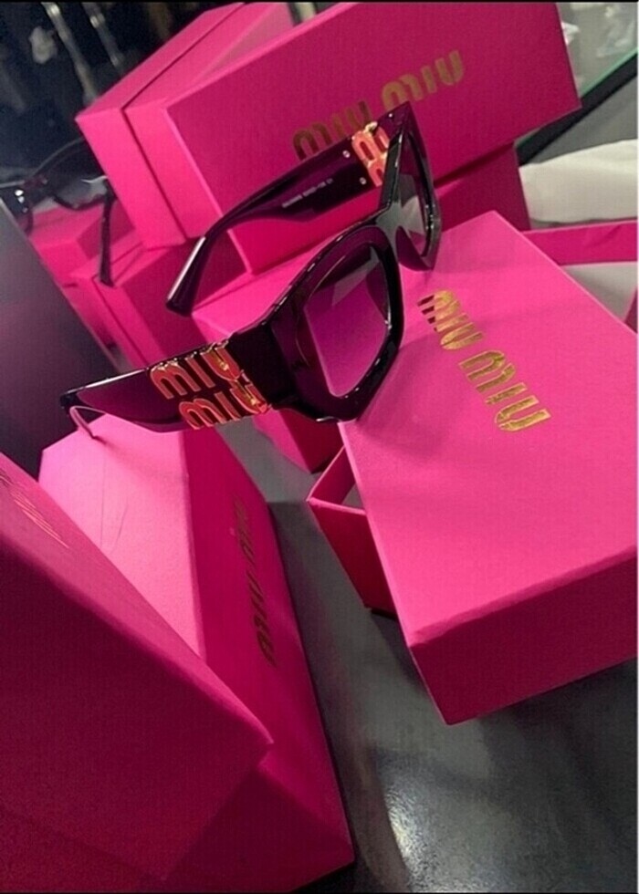 Miu miu güneş gözlüğü - Görsel 5