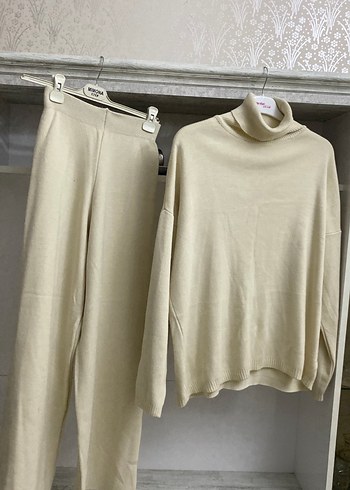 Beyaz Boğazlı Triko Kadın Kazak - Görsel 2