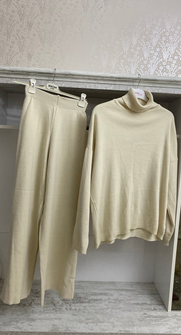 Beyaz Boğazlı Triko Kadın Kazak - Görsel 3