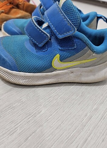 23 Beden Nike çocuk spor ayakkabi orijinal çok rahat