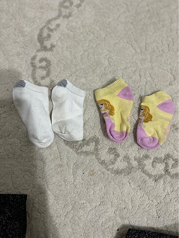 Bebek önlüğü ve çorap - Görsel 3