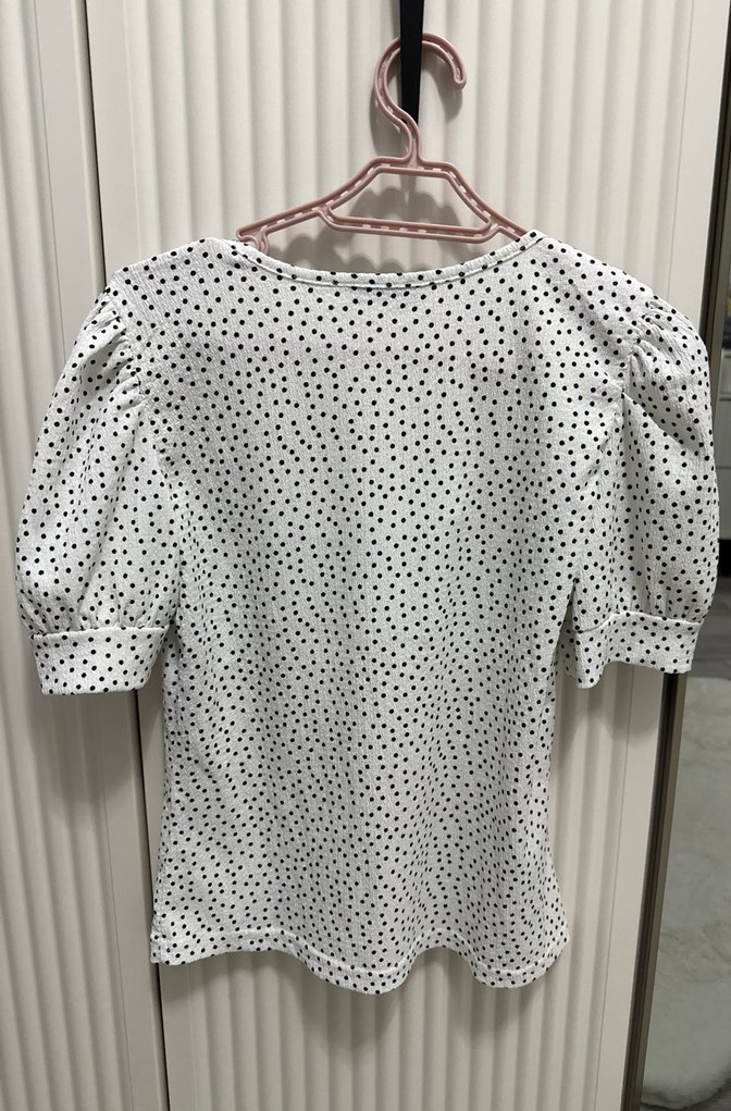 Gri Puantiyeli Kısa Kollu Salaş Bluz - Görsel 5
