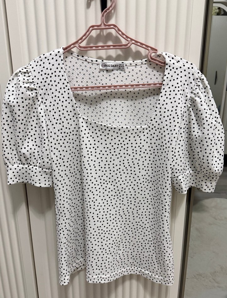 Gri Puantiyeli Kısa Kollu Salaş Bluz - Görsel 2