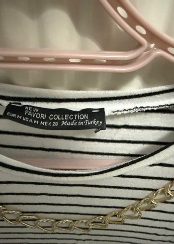 Zincir Detaylı Beyaz Gri Çizgili Kolsuz Bluz - Görsel 3