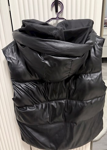 Siyah Deri Kapüşonlu Kadın Şişme Yelek - Görsel 5