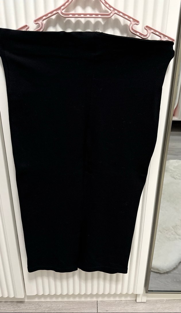 Siyah Kadın Etek - Görsel 4