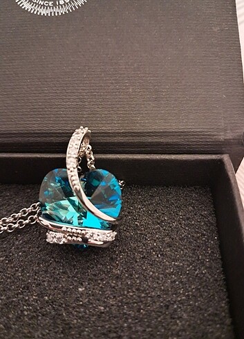  Beden Swarovski mavi taşlı kolye 
