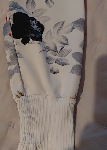 Beyaz Baskılı Kadın Sweatshirt - Görsel 2