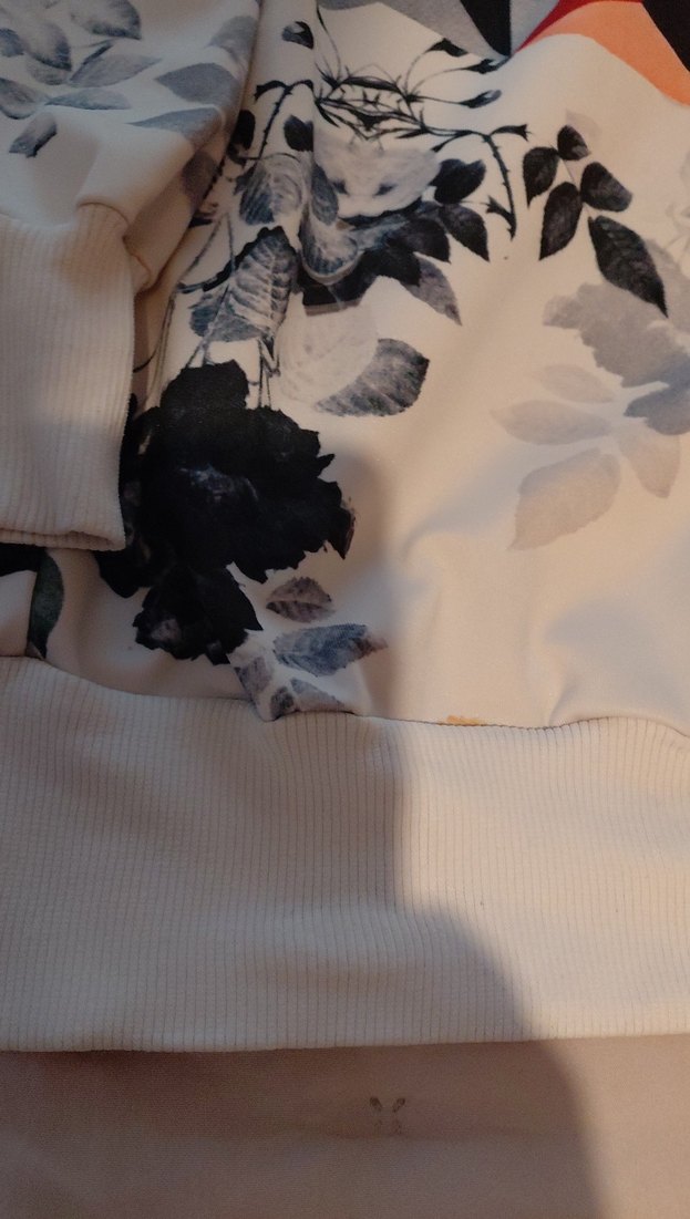 Beyaz Baskılı Kadın Sweatshirt - Görsel 3