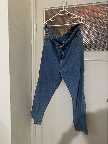 mom jean