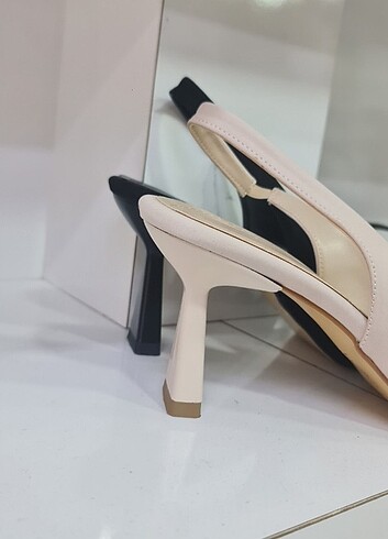 39 Beden Fiyonklu arkası açık stiletto 