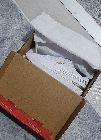 Puma Puma v3 metalik Gold detay spor ayakkabı