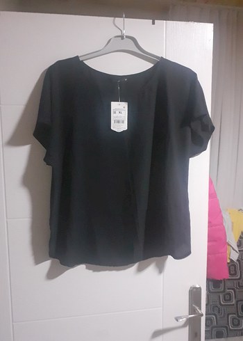 Siyah Kısa Kollu Keten Bluz - Görsel 2