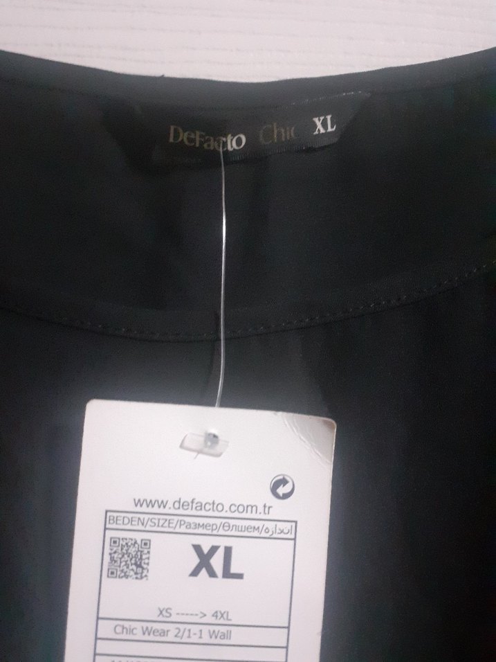 Siyah Kısa Kollu Keten Bluz - Görsel 4