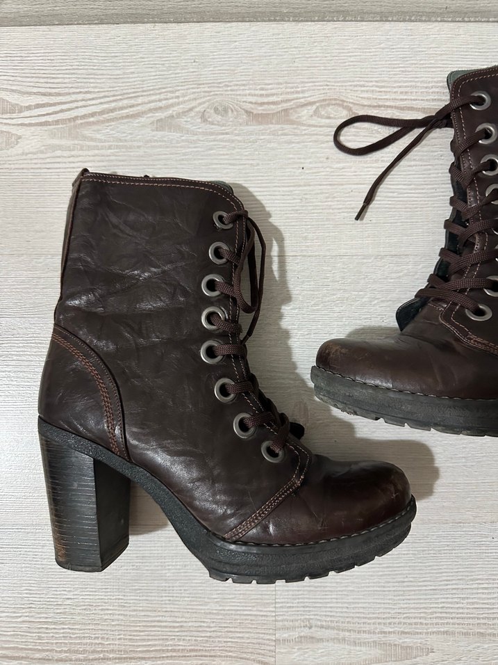 Kahverengi Deri Topuklu Bot - Görsel 2