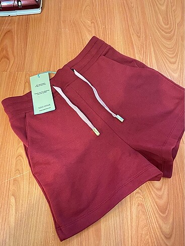 Bordo renk spor şort