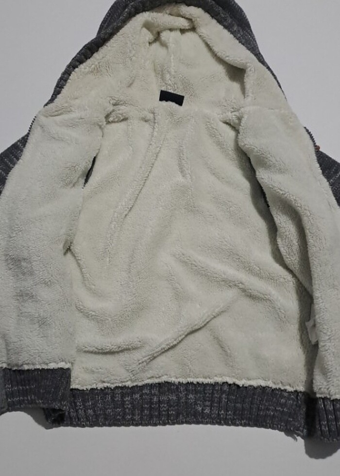 Lcw marka içi kürklü hirka  - Görsel 2